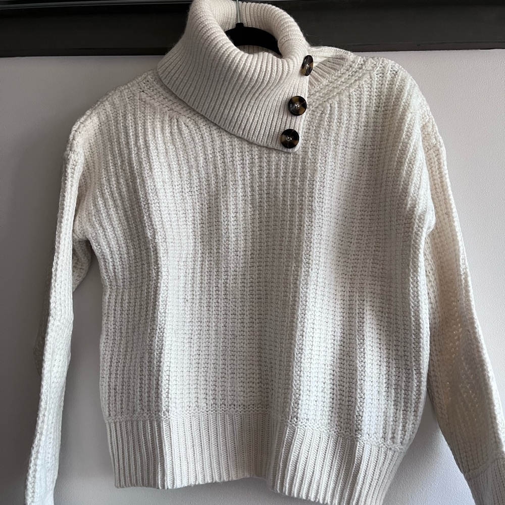 Massimo Dutti White turtleneck knit sweater